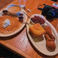Photo taken at Roscoe&amp;#39;s House of Chicken and Waffles by Jay F. on 2/22/2022