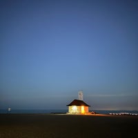 Photo taken at Woodbine Beach by Adí on 6/21/2023