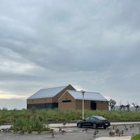 Foto diambil di Downsview Park oleh Adí pada 7/27/2023