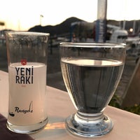 รูปภาพถ่ายที่ Kandil Restaurant Şafak Usta&amp;#39;nın Yeri โดย Damla O. เมื่อ 10/15/2017
