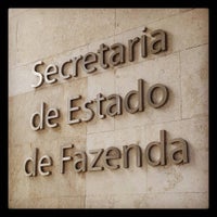 Photo taken at Secretaria Estadual de Fazenda do Rio de Janeiro (SEFAZ/RJ) by Heyder M. on 9/28/2016