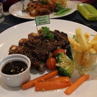 Photo taken at Simply Ribs (Halal) by Hariz S. on 3/24/2022