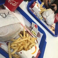 Photo taken at Burger King by 🗝CananAkarsu on 3/2/2019