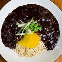Foto diambil di Jjang Korean Noodle &amp;amp; Grill oleh Jjang Korean Noodle &amp;amp; Grill pada 12/13/2014