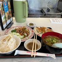 Photo taken at 餃子の王将 亀山2号店 by memphis @. on 7/23/2022