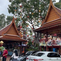 Photo taken at Wat Intharawihan by Jackal K. on 9/24/2022