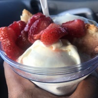 Photo taken at Andy&amp;#39;s Frozen Custard by Jade F. on 7/14/2021