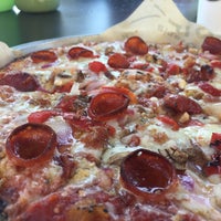 รูปภาพถ่ายที่ Pieology Pizzeria โดย Brandon K. เมื่อ 8/6/2016