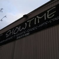 Photo taken at Showtime Detroit by Kevin G. on 12/16/2012