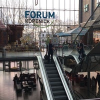 รูปภาพถ่ายที่ Forum Köpenick โดย ERAKU . เมื่อ 4/3/2018