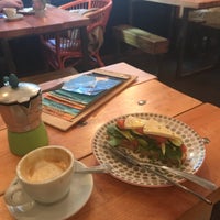 4/17/2017 tarihinde Sara W.ziyaretçi tarafından Cafe Bico'de çekilen fotoğraf