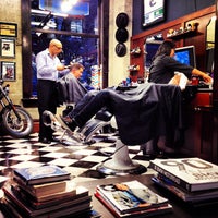 10/8/2013 tarihinde Barber B.ziyaretçi tarafından Farzad&amp;#39;s Barber Shop'de çekilen fotoğraf