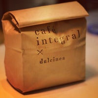 รูปภาพถ่ายที่ Café Integral โดย Christophe J. เมื่อ 11/21/2012