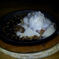 Photo taken at Applebee&amp;#39;s Grill + Bar by Kevin B. on 10/8/2012