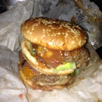 Photo taken at Yes Burger by Lammert W. on 12/16/2012