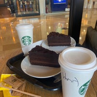Photo taken at Starbucks by Hamit K. on 9/24/2022