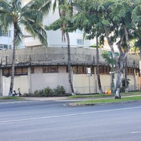 Foto tirada no(a) Ambassador Hotel Waikiki por Aloha B. em 4/24/2023