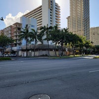 Foto tomada en Ambassador Hotel Waikiki  por Aloha B. el 4/24/2023
