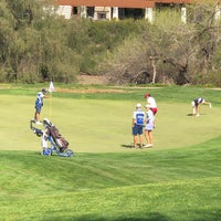Foto tomada en Morongo Golf Club at Tukwet Canyon  por Cisrow H. el 3/26/2022