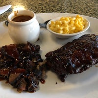 Photo taken at Lucille&amp;#39;s Smokehouse Bar-B-Que by Cisrow H. on 1/11/2020