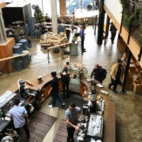 Foto scattata a Sightglass Coffee da Kevin L. il 12/22/2015