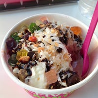 Photo taken at 16 Handles by Emmanuel A. on 7/16/2013