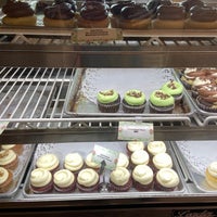 Photo taken at Billy&amp;#39;s Bakery by Paul W. on 3/21/2023