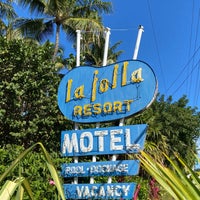 Foto diambil di La Jolla Resort oleh Paul W. pada 12/22/2021
