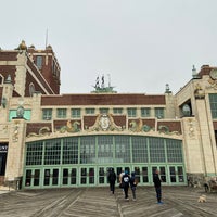 Foto tirada no(a) Asbury Park Convention Hall por Paul W. em 10/5/2022