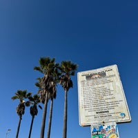 Photo taken at Venice Beach Skate Park by Yoo K. on 12/7/2023
