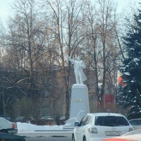 Photo taken at Памятник В.И. Ленину by Ларион А. on 12/13/2016