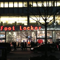 Foto tirada no(a) Lady Foot Locker por Big M. em 2/21/2013