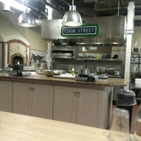 4/15/2017 tarihinde Alex P.ziyaretçi tarafından Cook Street School of Culinary Arts'de çekilen fotoğraf