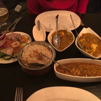 Foto tomada en Tulsi Indian Restaurant  por Sarvesh R. el 11/18/2018