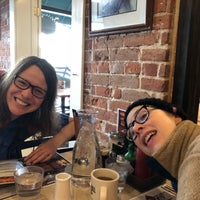 4/2/2018 tarihinde Cosmo C.ziyaretçi tarafından Silver Grill Cafe'de çekilen fotoğraf