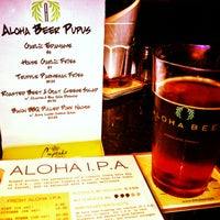 Foto tirada no(a) Aloha Beer Company por Amanda H. em 5/26/2013