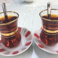 Das Foto wurde bei Çamlıca Park Cafe von Zahide Nur Ö. am 8/5/2017 aufgenommen