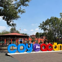 Photo taken at Jardín Hidalgo by Pecopelecopeco on 11/5/2022
