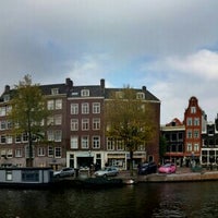 Photo taken at SeeAmsterdam Canal Tours  &amp;amp; Giftshop by James A. on 10/13/2015