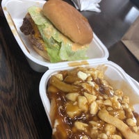 6/1/2019 tarihinde Sheldon H.ziyaretçi tarafından Fresh Burger'de çekilen fotoğraf