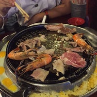 Photo taken at 삼겹살 치스 Korean cheese BBQ by Lobster Bucket by 𝙩𝙝𝙞𝙨𝙩𝙤𝙣𝙖𝙤𝙧 ˙. on 8/5/2017