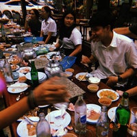 Photo taken at Bar B Q terrace by 𝙩𝙝𝙞𝙨𝙩𝙤𝙣𝙖𝙤𝙧 ˙. on 9/6/2018