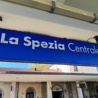 Photo taken at Stazione La Spezia Centrale by Roelof v. on 9/29/2023