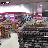 ダイソー 心斎橋店 中央区のディスカウントストア