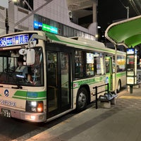 Photo taken at 京橋北口(京橋駅筋)バス停 by yoshikazu f. on 4/7/2022