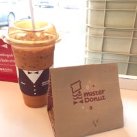 Photo taken at Mister Donut by Tao K. on 9/23/2019