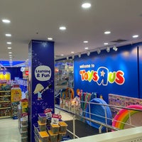 Photo taken at Toys&amp;quot;Я&amp;quot;Us by Tao K. on 10/8/2021