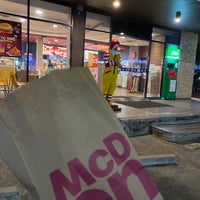 Photo taken at McDonald&amp;#39;s &amp;amp; McCafé by Tao K. on 2/27/2022