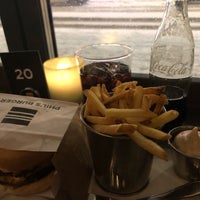 Photo taken at Phil&amp;#39;s Burger by Jeroen D. on 1/16/2019
