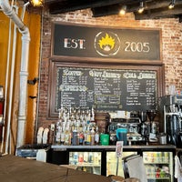 Foto diambil di Boulder Coffee Co Cafe and Lounge oleh Todd D. pada 10/7/2022